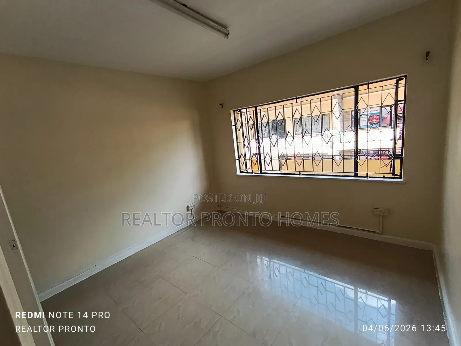 Commercial 3 Bedrooms Massionatte for Office Use