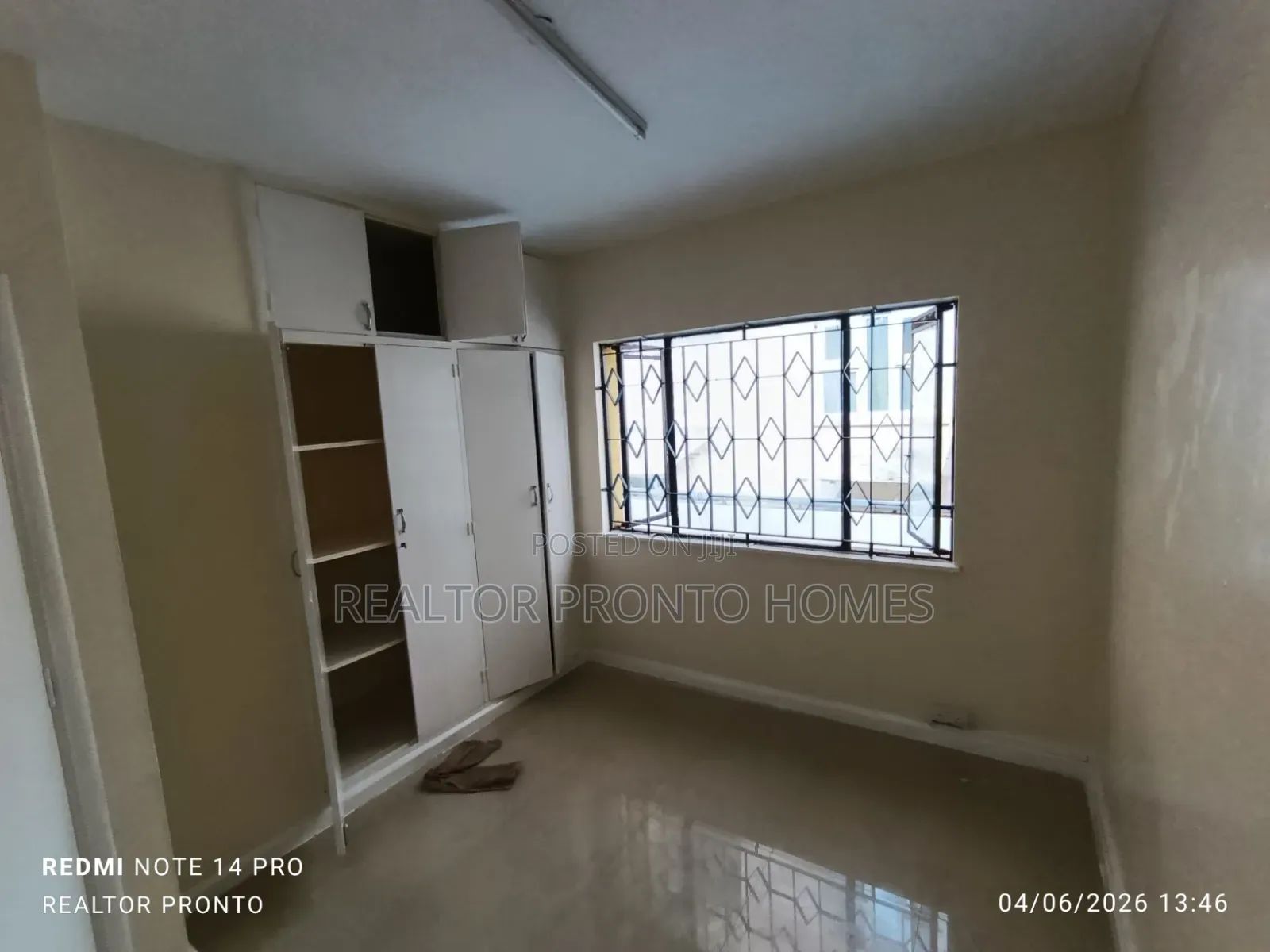 Commercial 3 Bedrooms Massionatte for Office Use