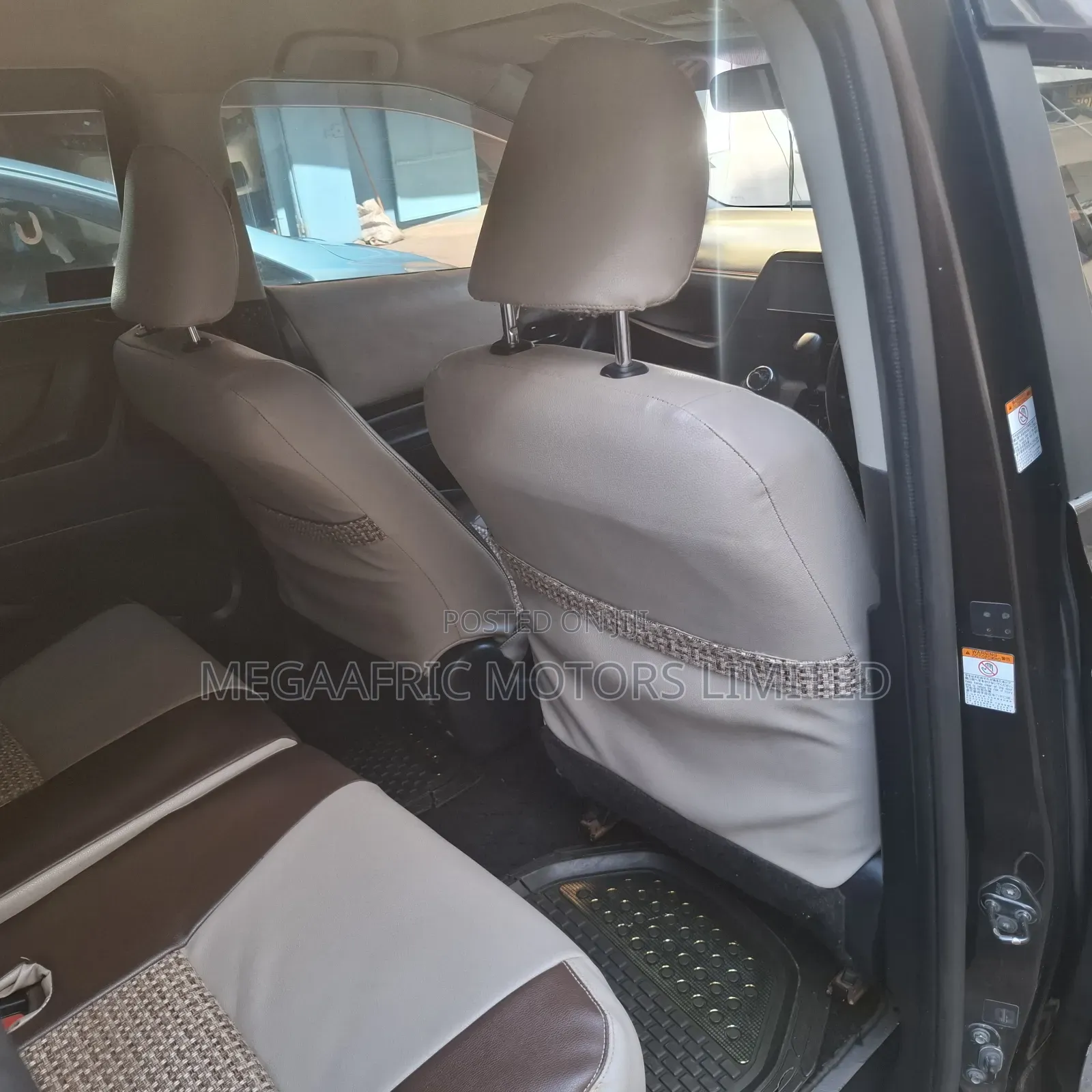 Toyota Sienta 1.5 FWD (6-seater) 2015 Purple
