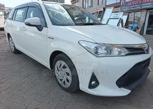 Toyota Corolla Fielder 1.5 Hybrid FWD 2019 White