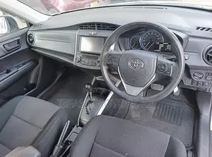 Toyota Corolla Fielder 1.5 Hybrid FWD 2019 White