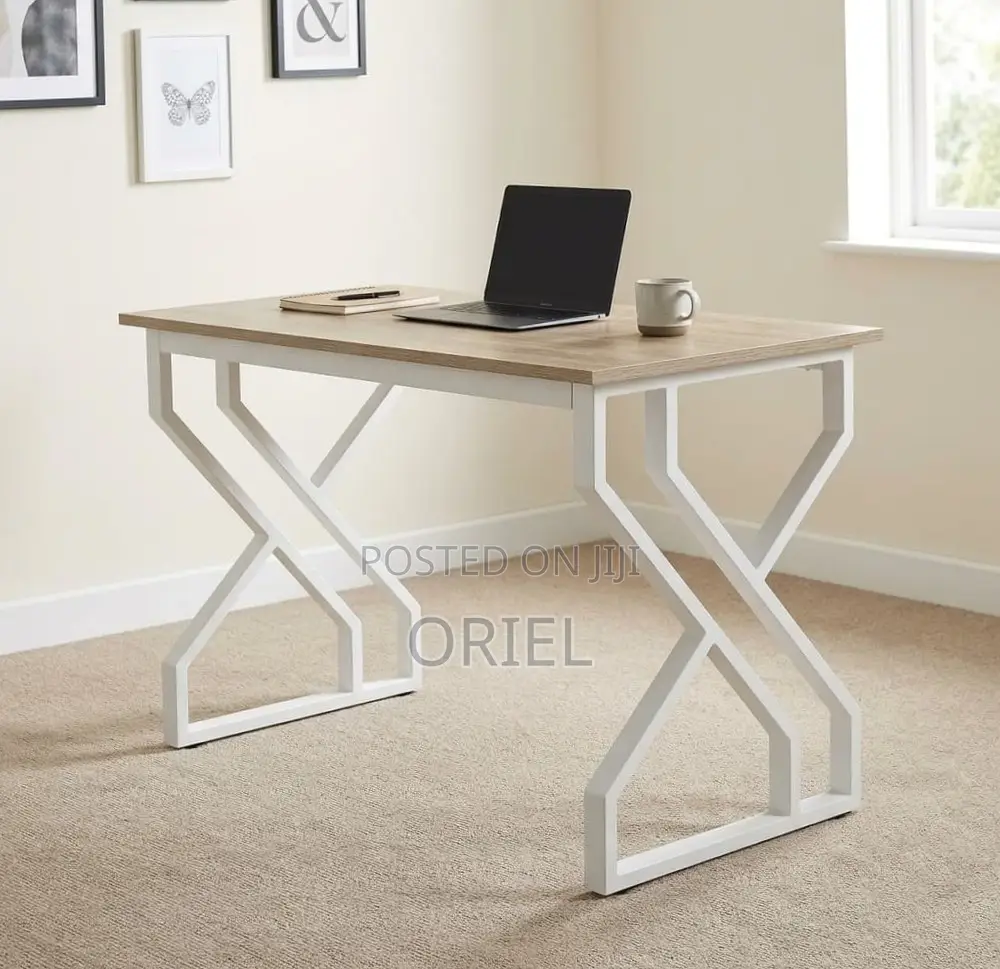 1.2M Generic Computer Desk : Computer Study Desk