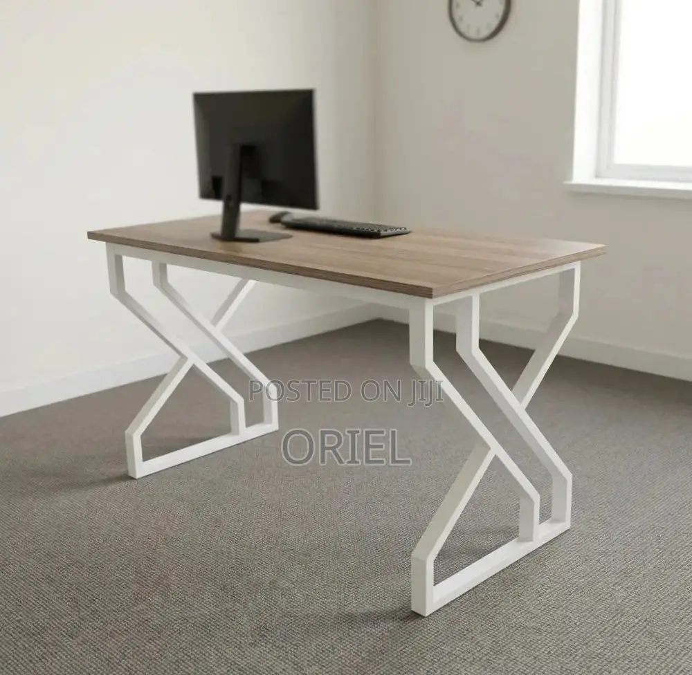 1.2M Generic Computer Desk : Computer Study Desk