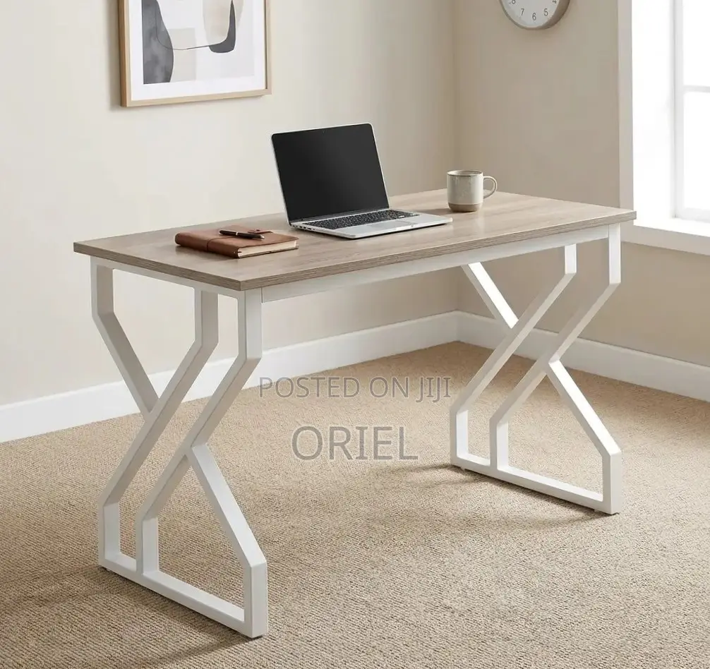 1.2M Generic Computer Desk : Computer Study Desk