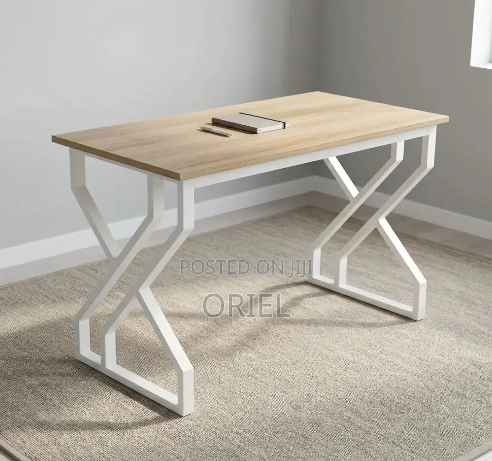 1.2M Generic Computer Desk : Computer Study Desk