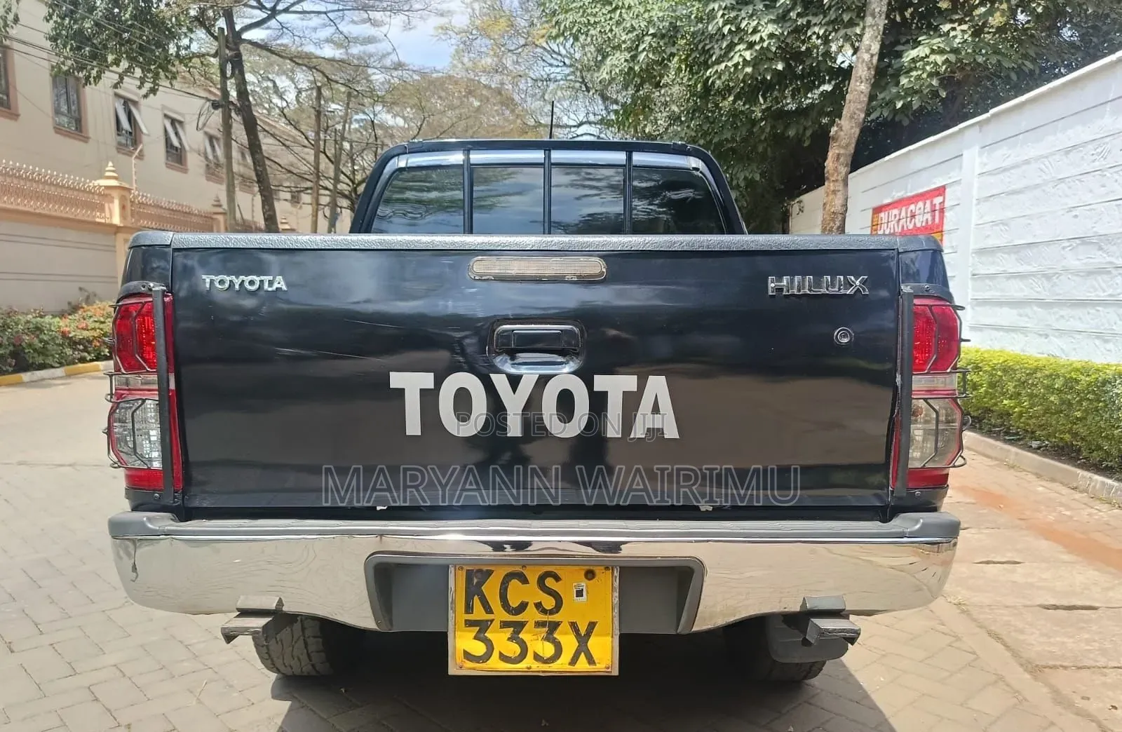 Toyota Hilux 2013 Black