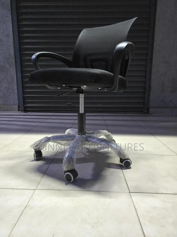 Modern Office Mesh Chair - thumbnail 2
