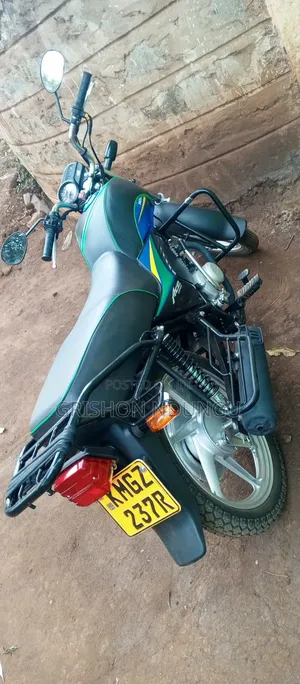 New Honda CB 2025 Blue