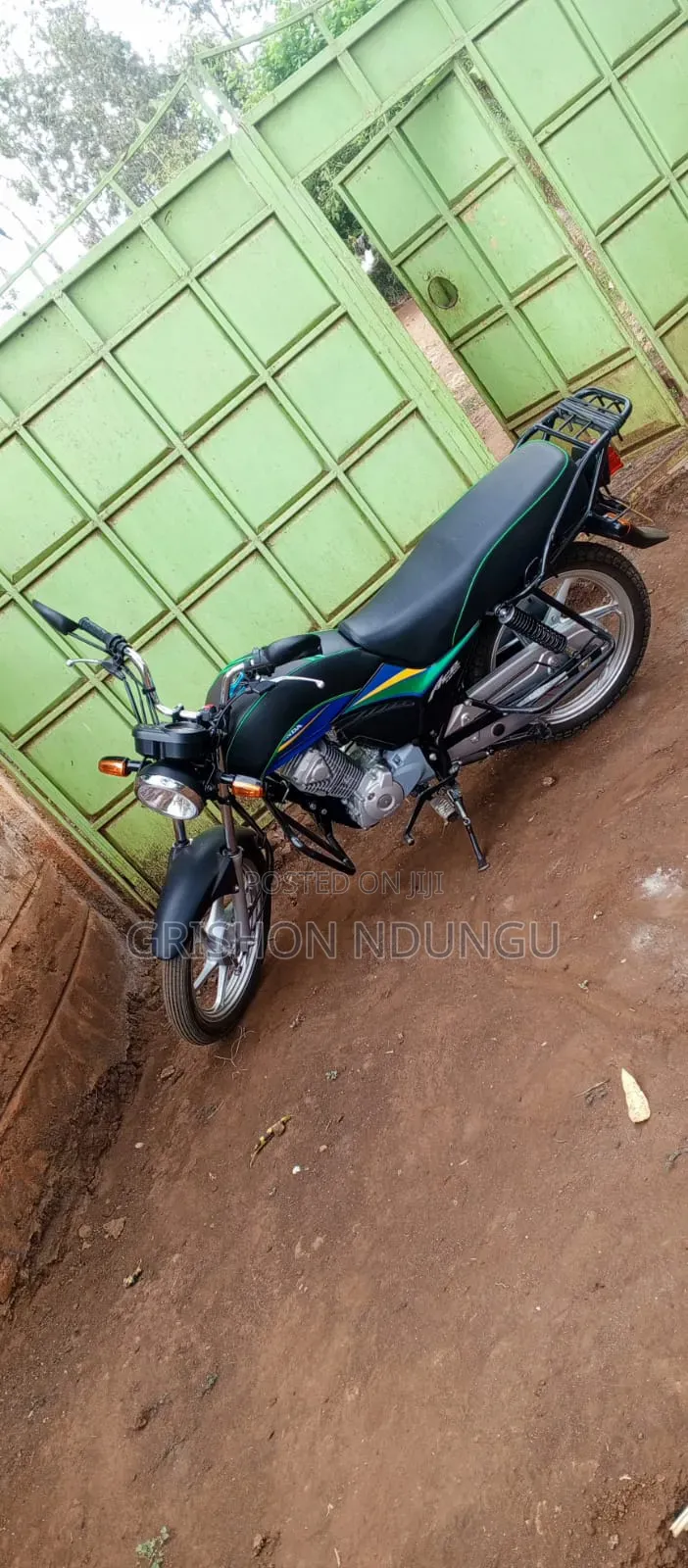 New Honda CB 2025 Blue