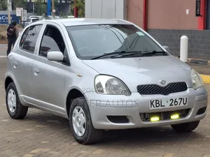 Toyota Vitz 1.0 FWD 3dr 2003 Silver