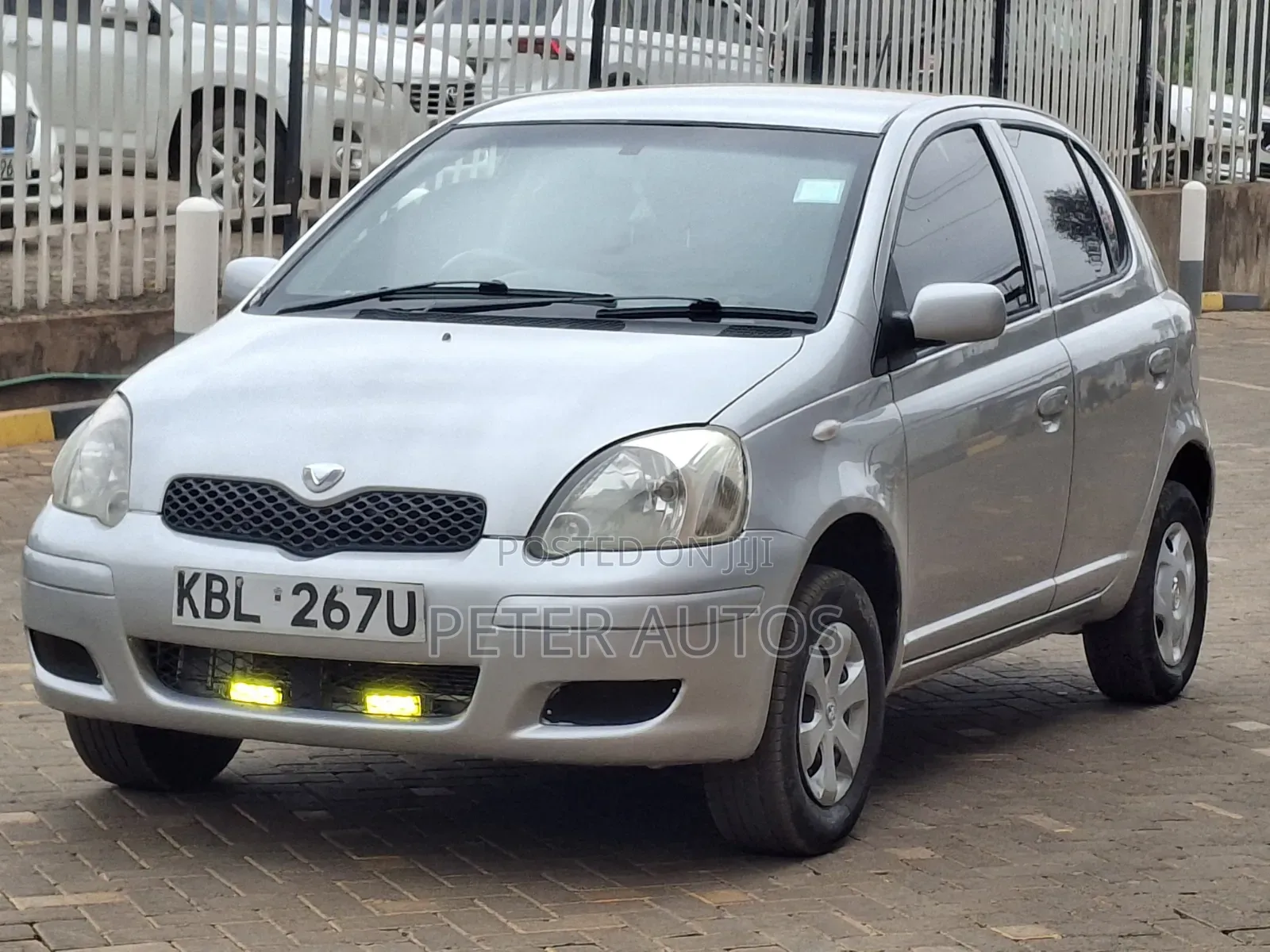 Toyota Vitz 1.0 FWD 3dr 2003 Silver