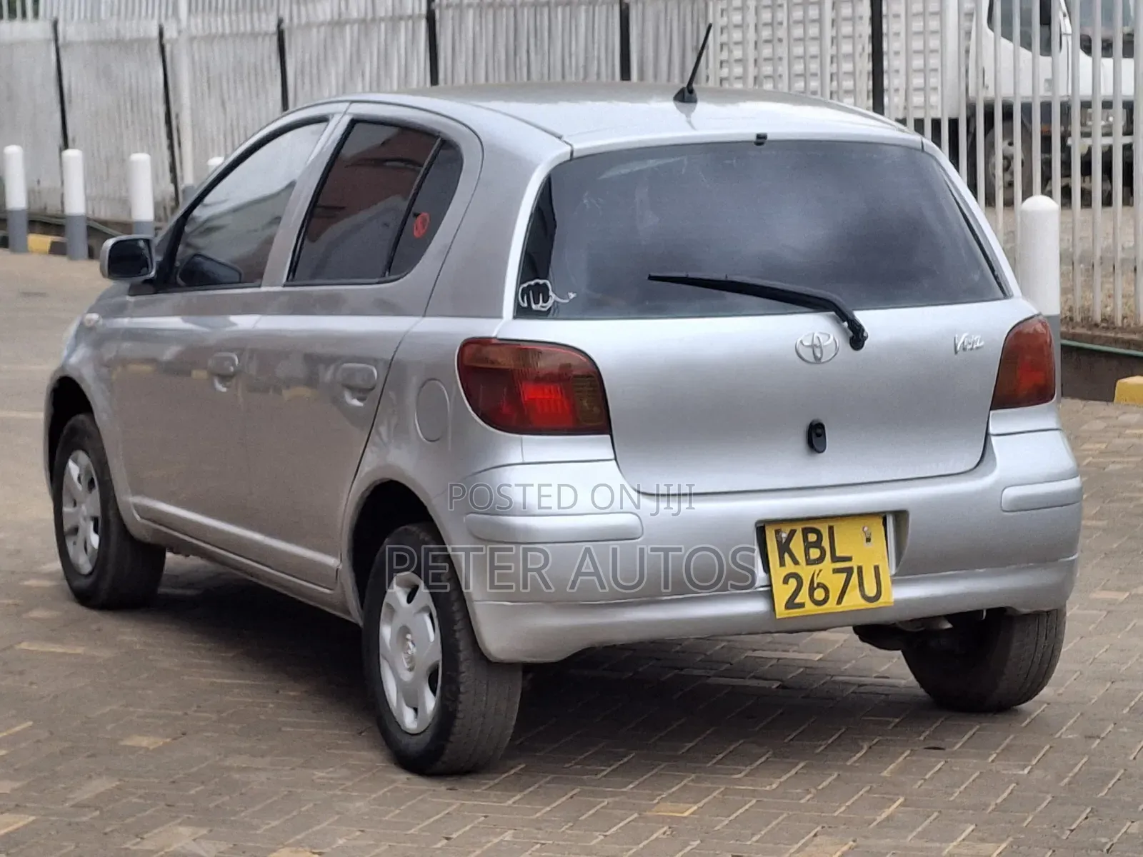 Toyota Vitz 1.0 FWD 3dr 2003 Silver