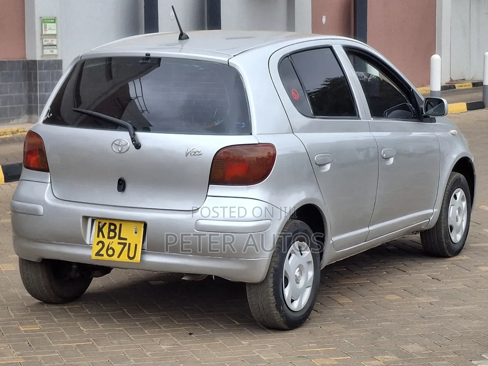 Toyota Vitz 1.0 FWD 3dr 2003 Silver