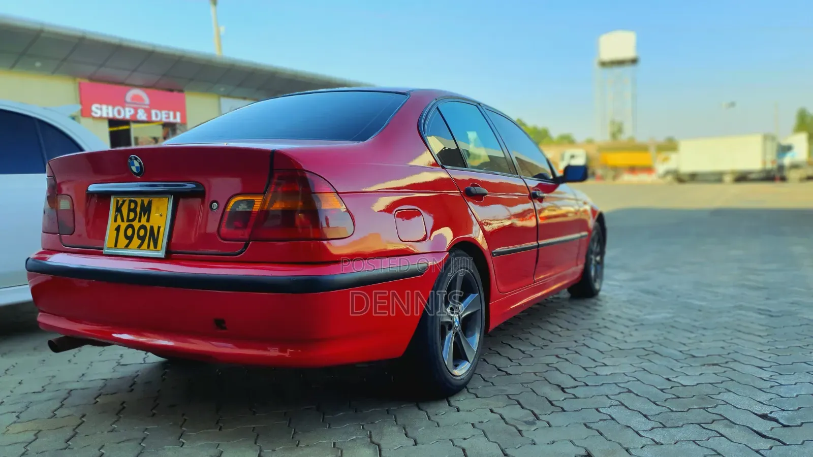 BMW 320i Sedan RWD 2004 Red