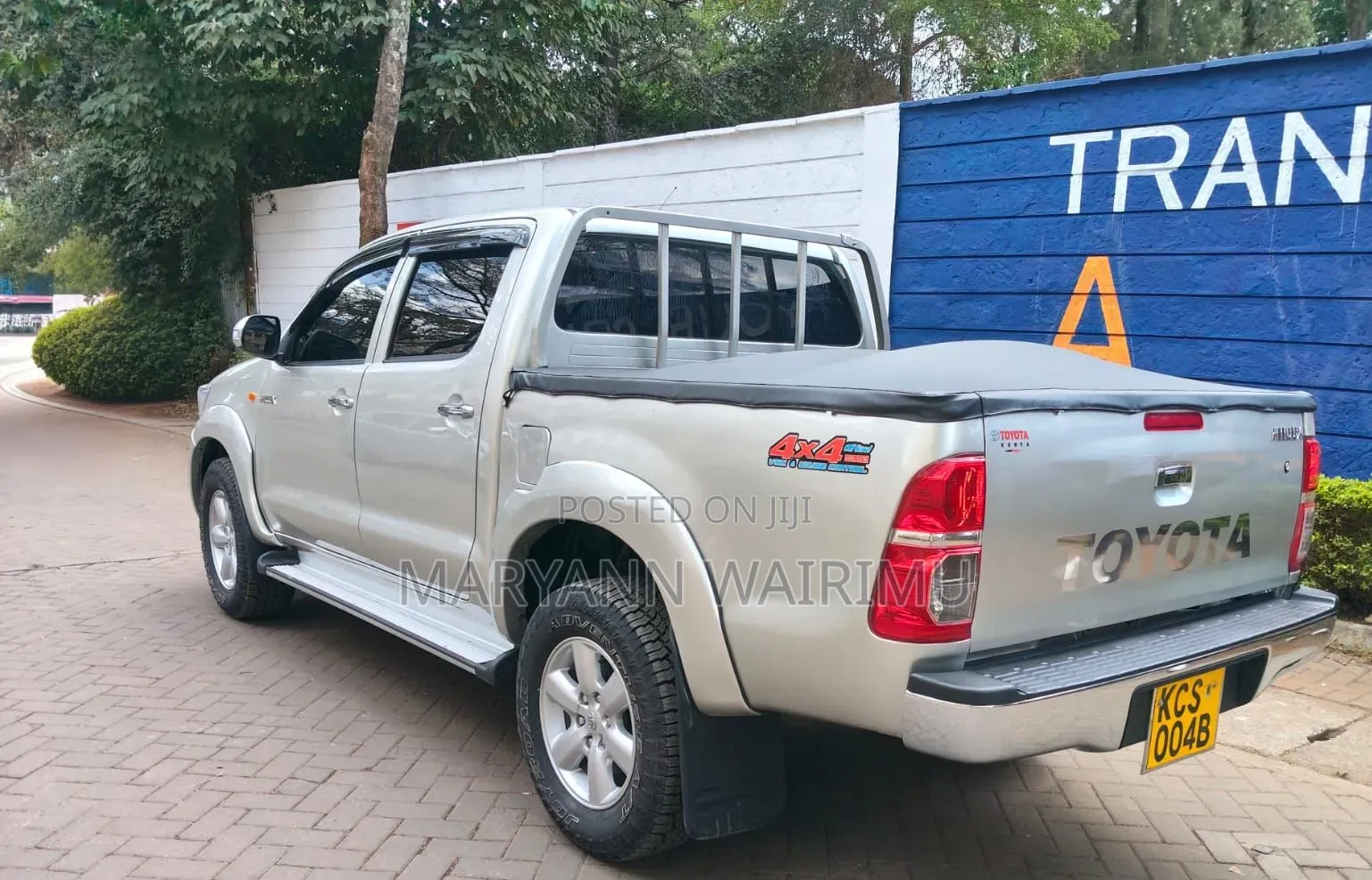 Toyota Hilux 2012 Silver