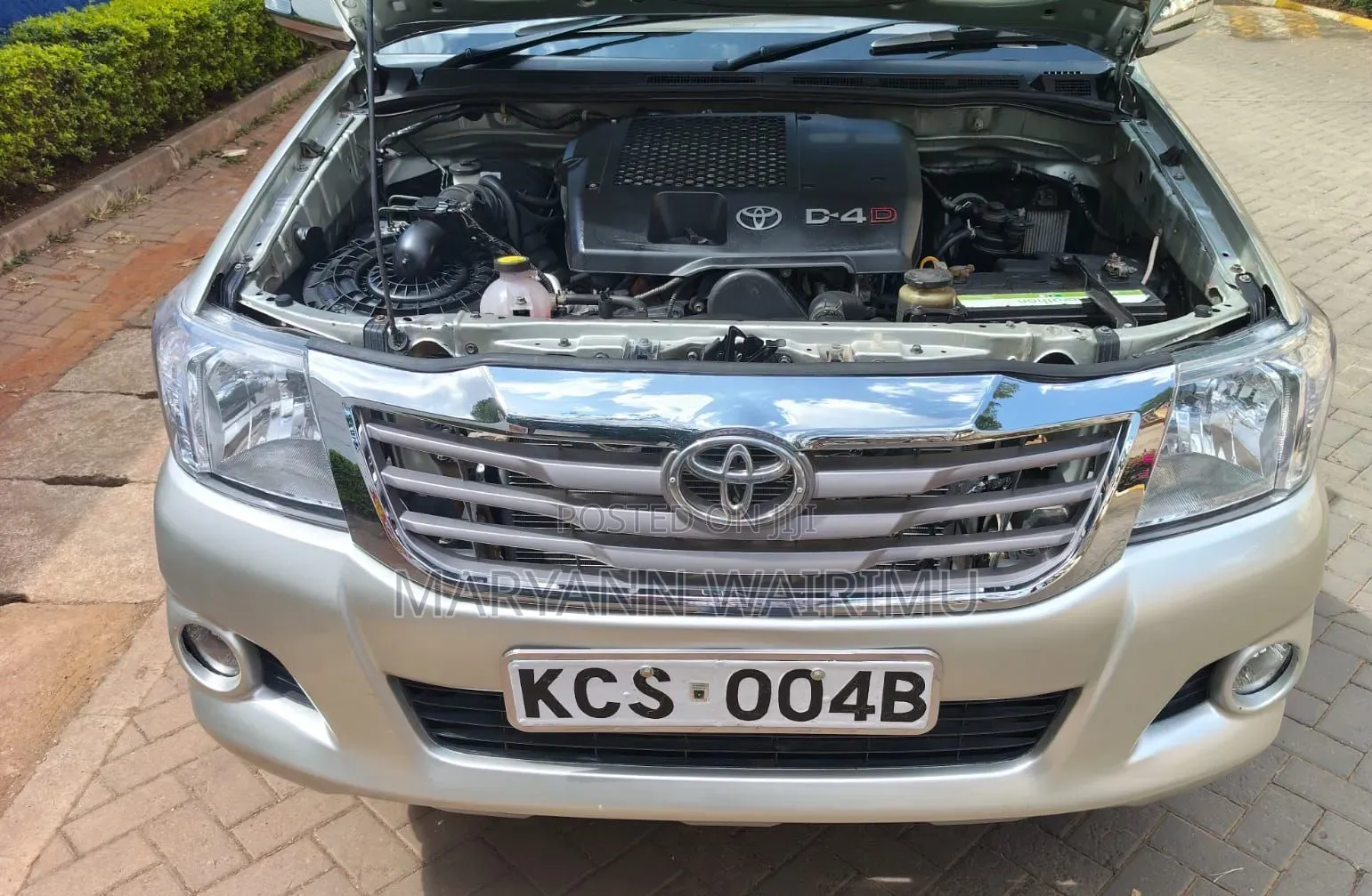 Toyota Hilux 2012 Silver