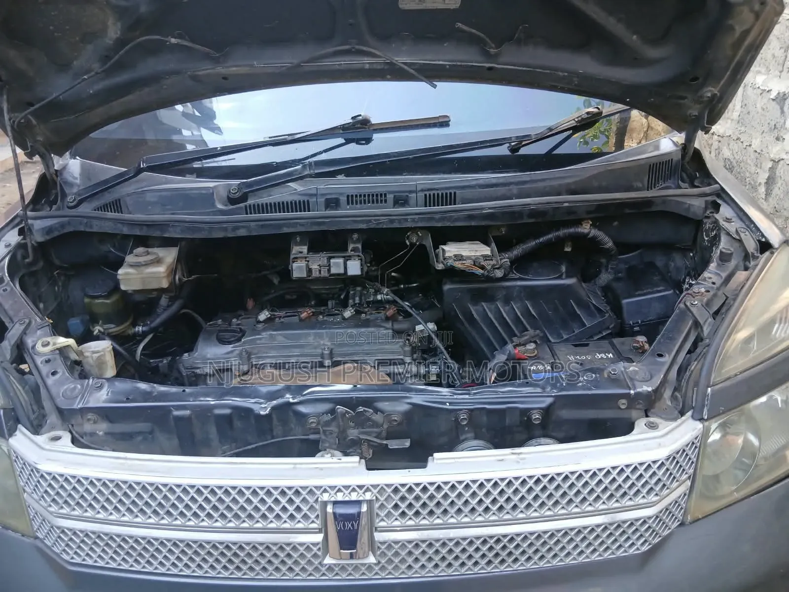 Toyota Voxy 2005 Gray