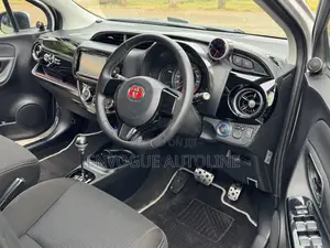 Toyota Vitz 2019 Silver