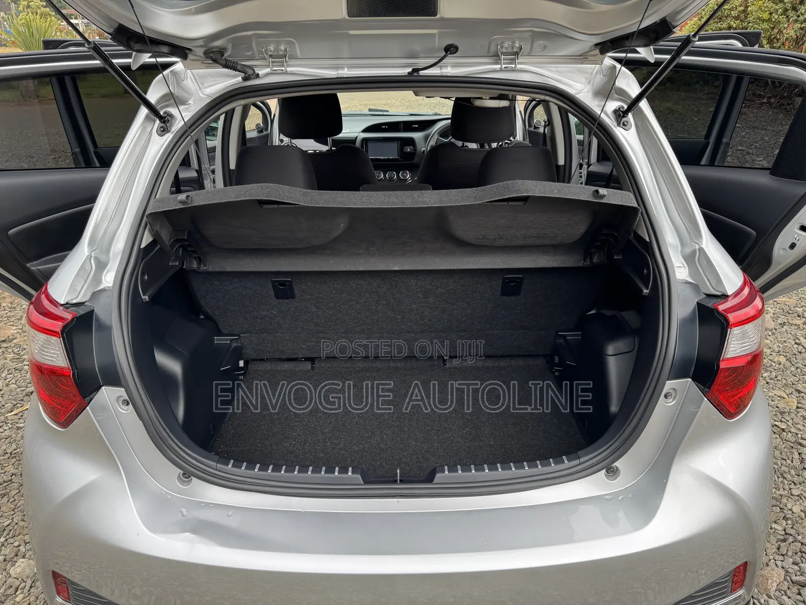 Toyota Vitz 2019 Silver