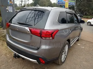 Mitsubishi Outlander ES AWC 2016 Gray