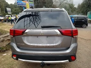 Mitsubishi Outlander ES AWC 2016 Gray