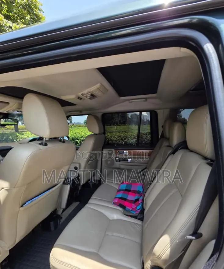 Land Rover Discovery 2012 Green
