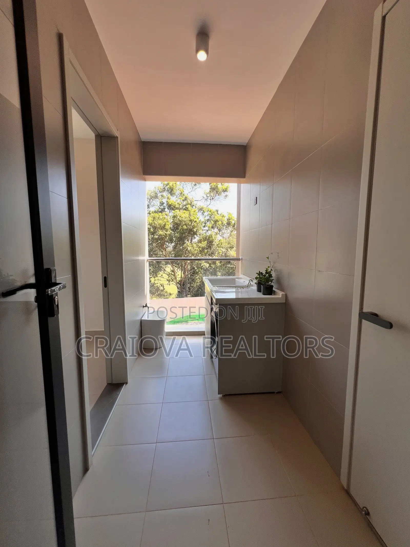 3bdrm Apartment in Raphta Road Area for sale