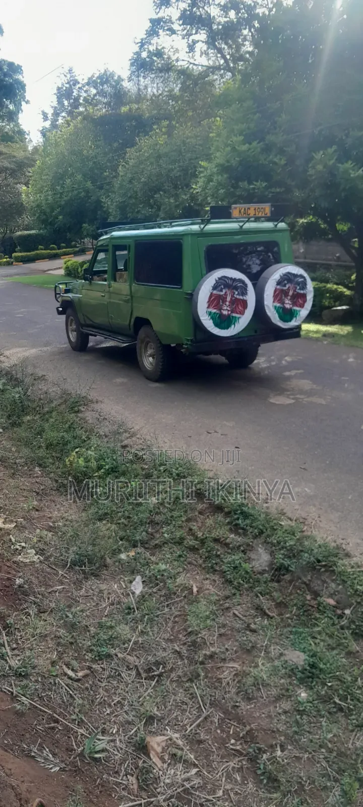 Toyota Land Cruiser 2000 Green