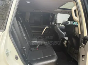 Toyota Land Cruiser Prado 2.7 2020 White