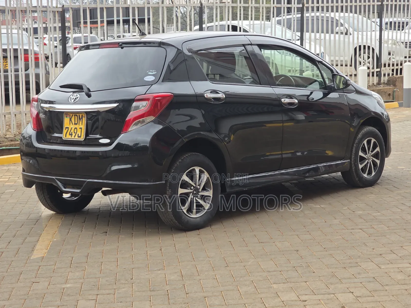 Toyota Vitz 2016 Black
