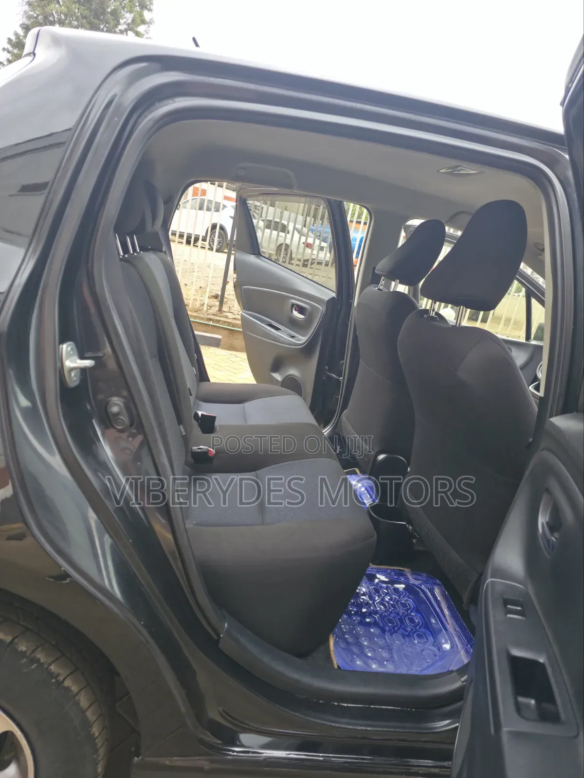 Toyota Vitz 2016 Black
