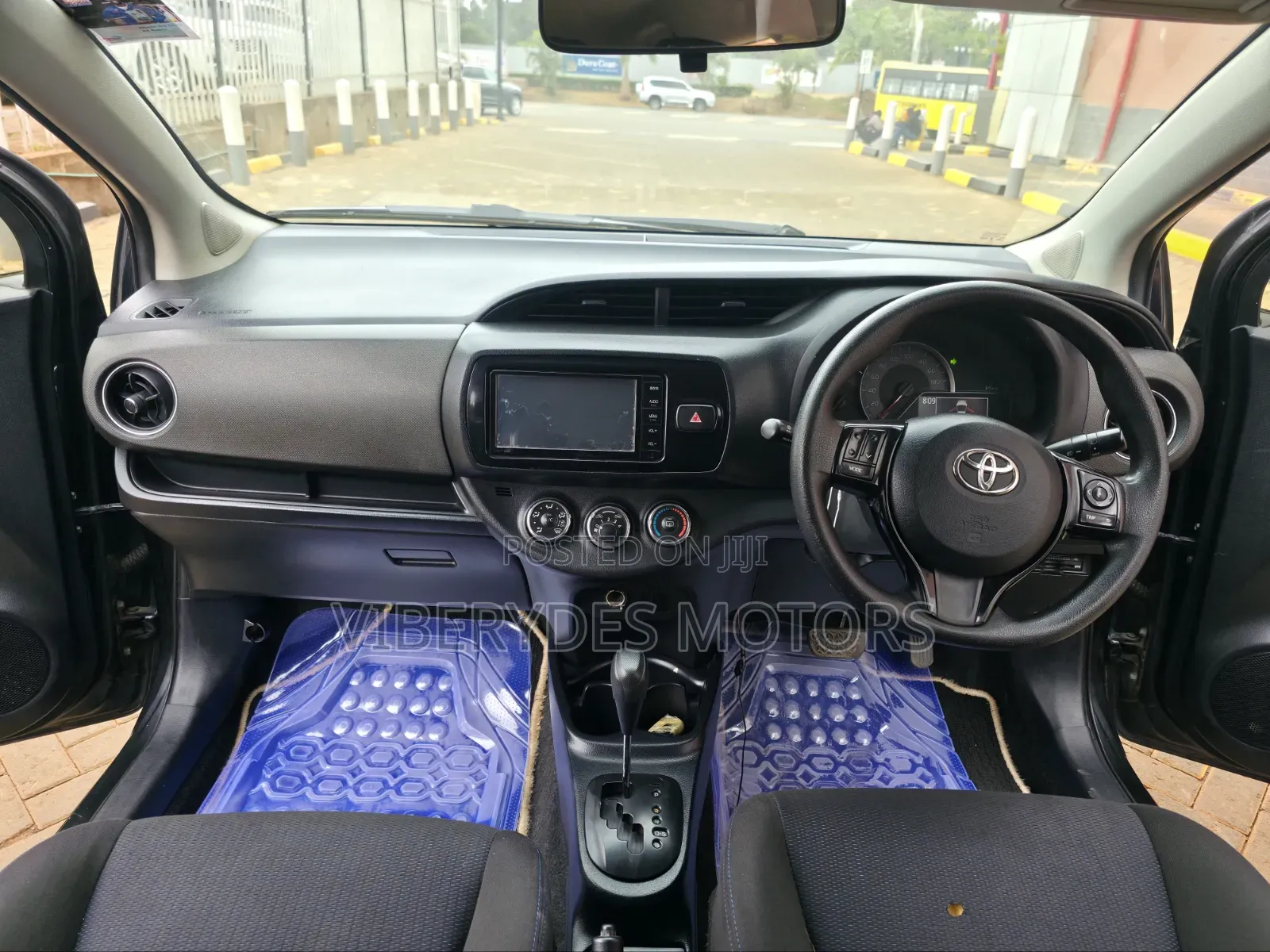 Toyota Vitz 2016 Black