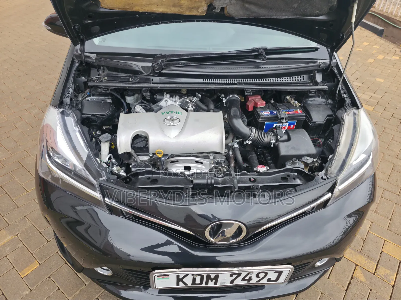 Toyota Vitz 2016 Black