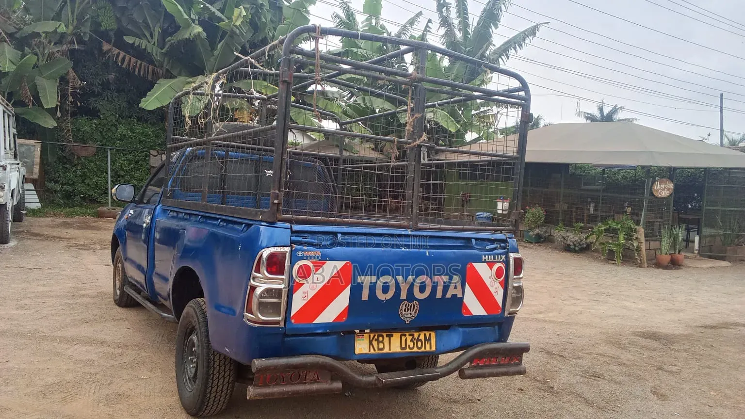 Toyota Hilux 2012 Blue