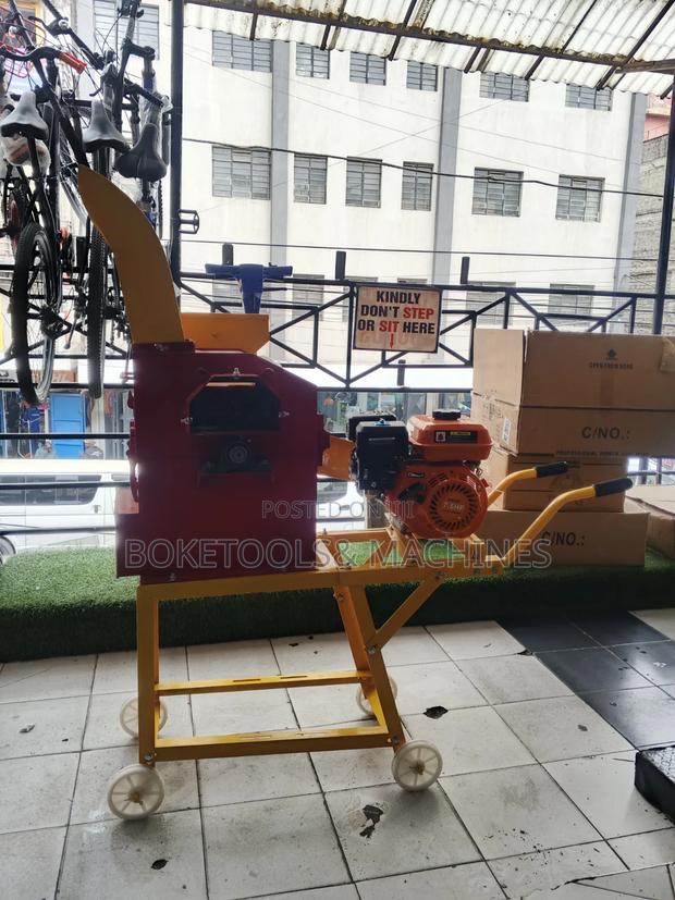 Multifunctional Feed Chopper Machine With Engine - thumbnail 3