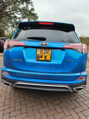 Toyota RAV4 2018 Blue