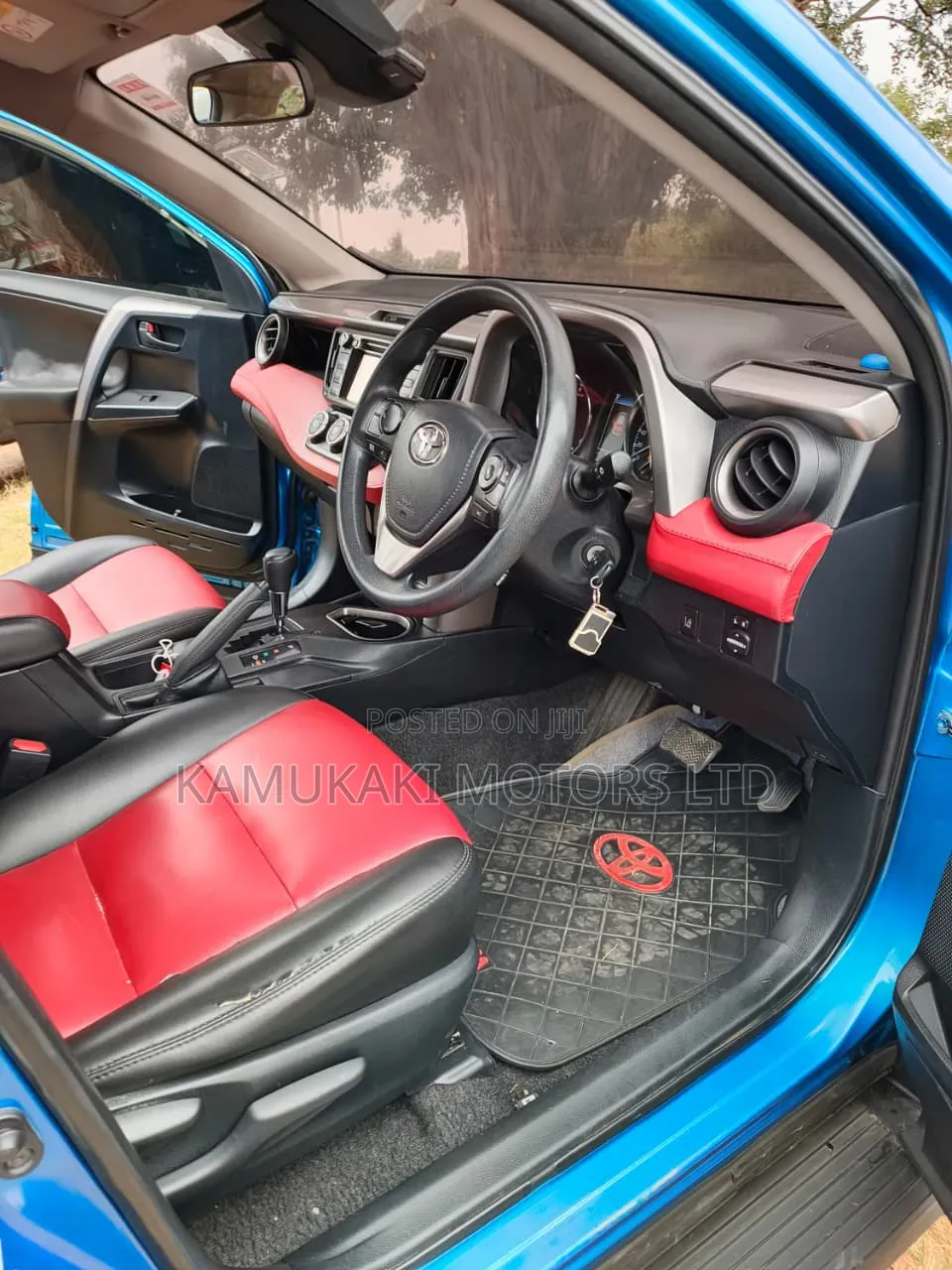 Toyota RAV4 2018 Blue