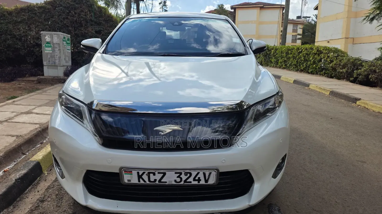 Toyota Harrier 2014 White