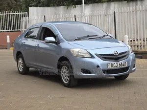 Toyota Belta 2009 Blue