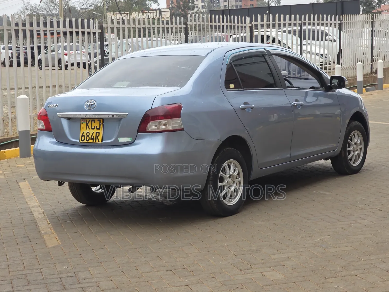 Toyota Belta 2009 Blue