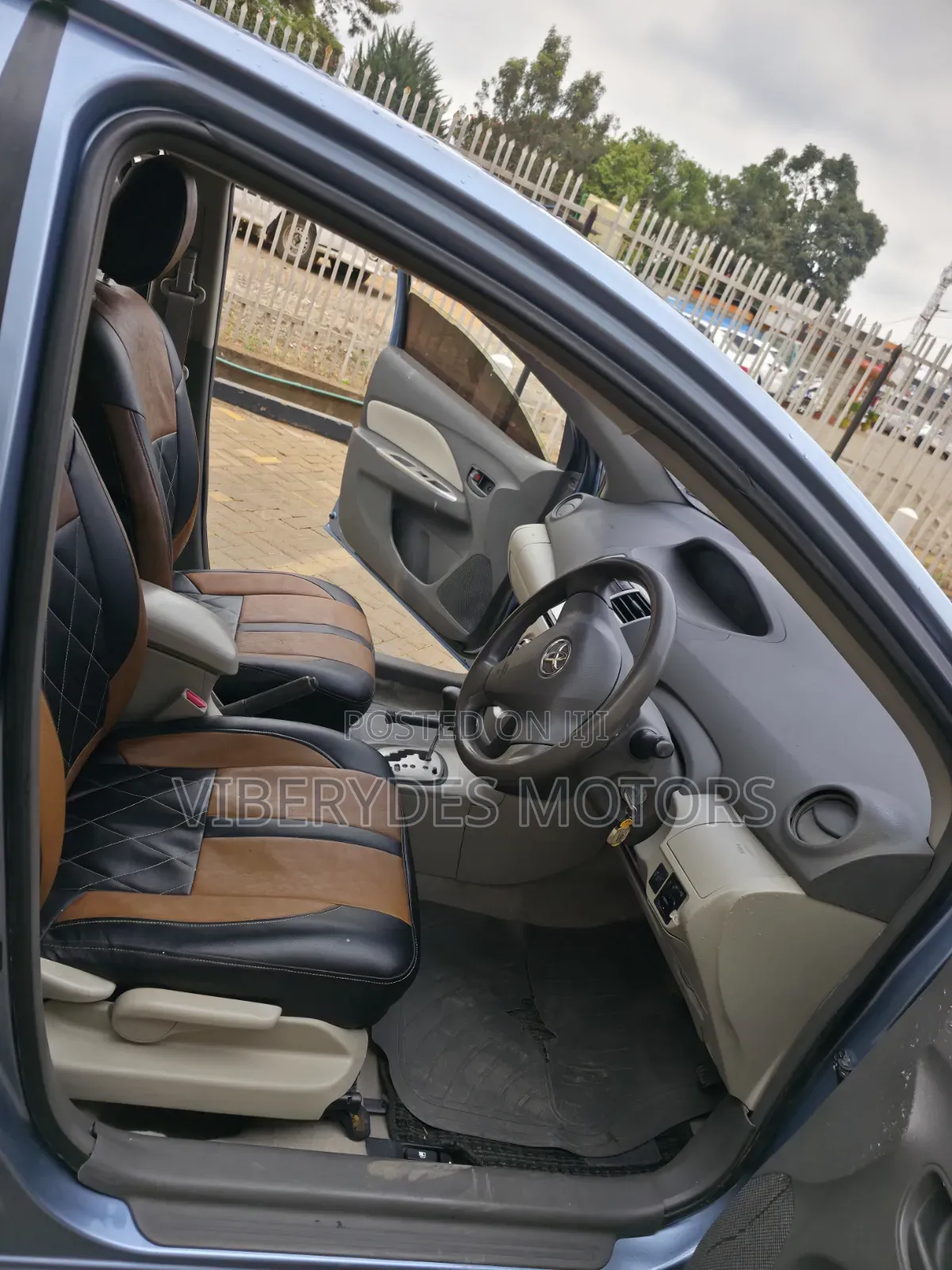 Toyota Belta 2009 Blue