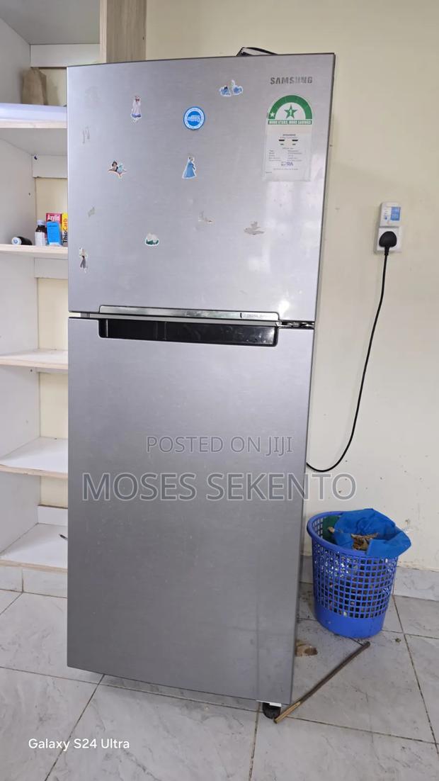 Samsung Fridge - thumbnail 4