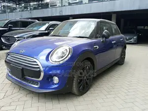 Mini Cooper 2019 Blue