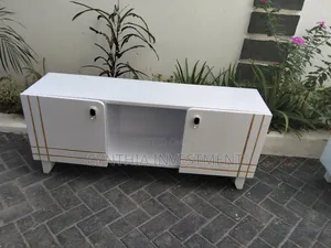 4 Feet With Strips TV Stand
