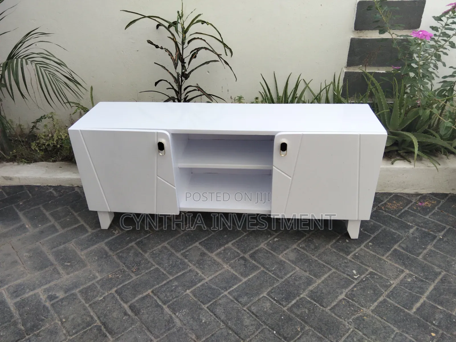 4 Ft Plain TV Stand