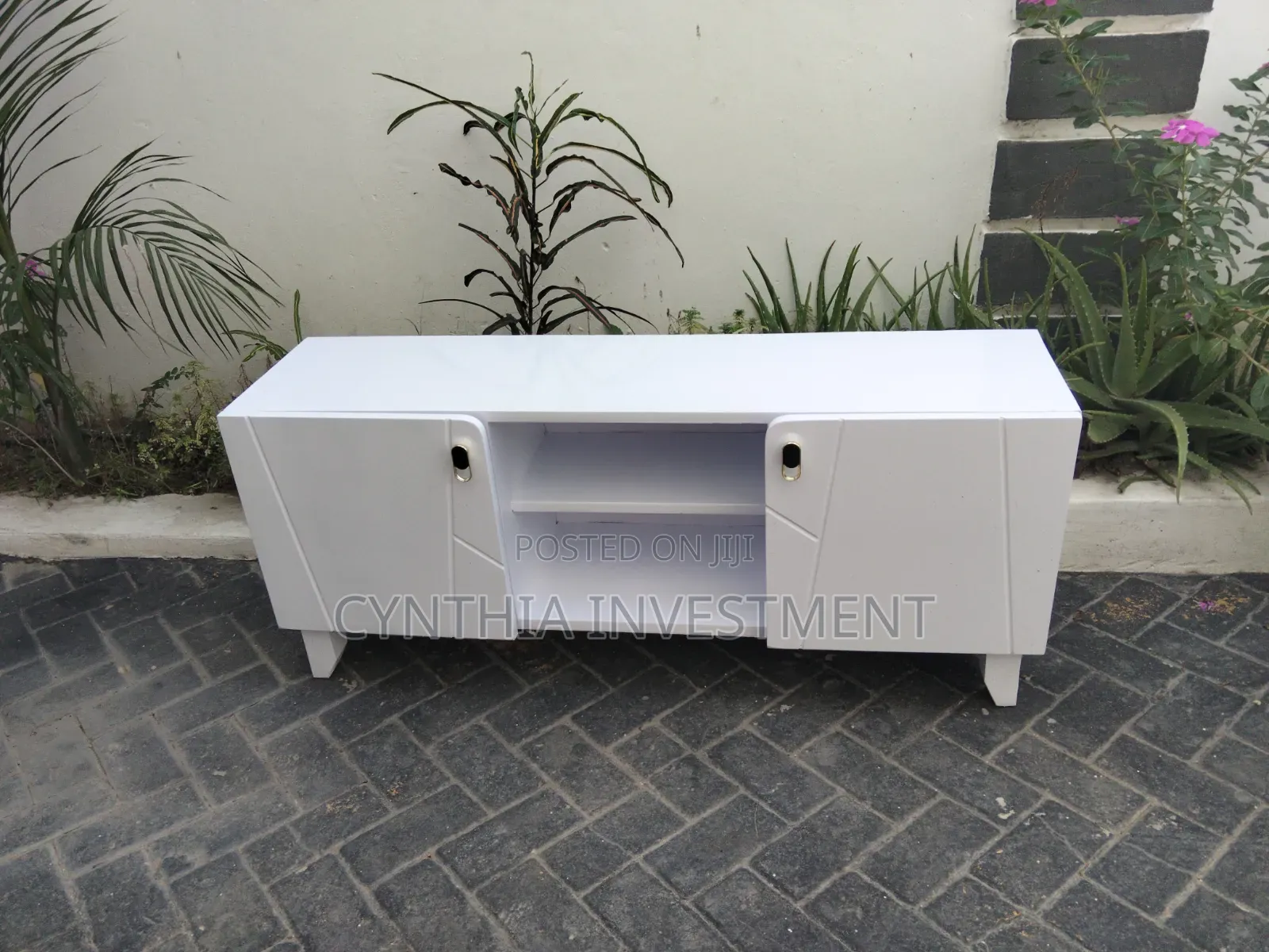4 Ft Plain TV Stand