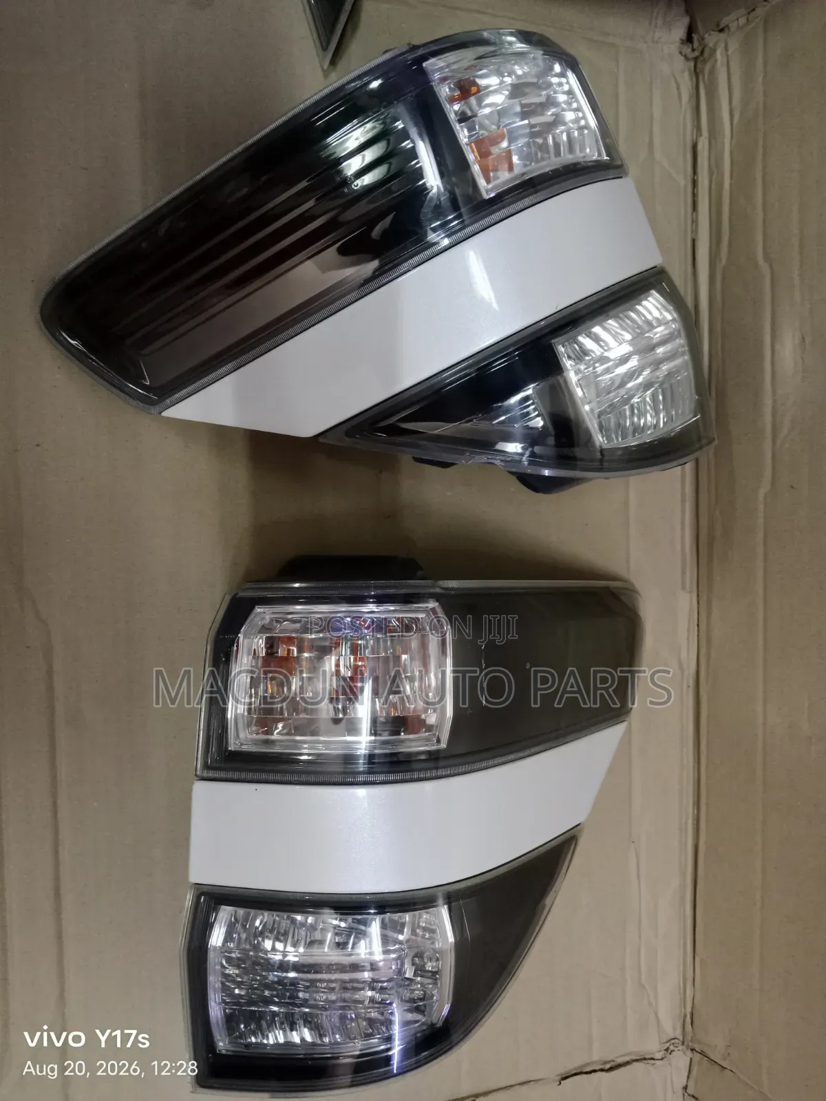 Toyota Vellfire Tail / BackLights