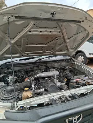 Toyota Hilux 2016 Silver