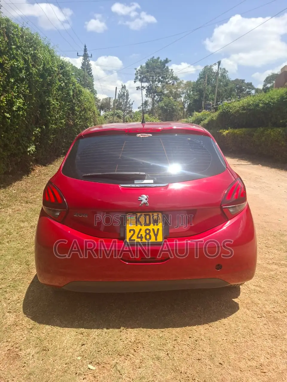 Peugeot 208 2018 Red