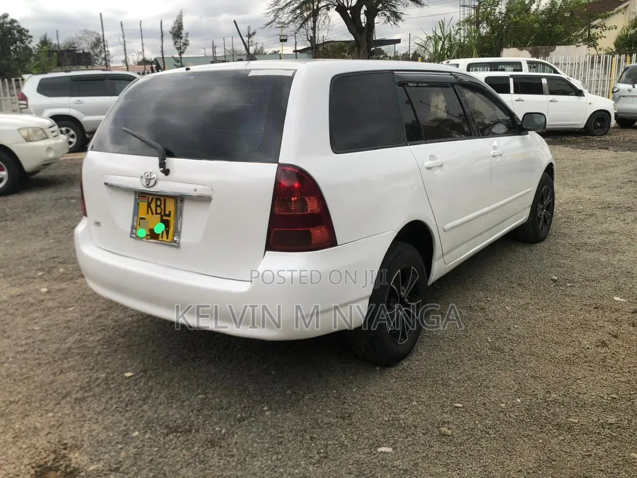 Toyota Corolla Fielder 1.5 Petrol AWD 2004 White